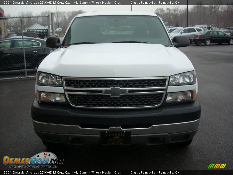 2004 Chevrolet Silverado 2500HD LS Crew Cab 4x4 Summit White / Medium Gray Photo #4