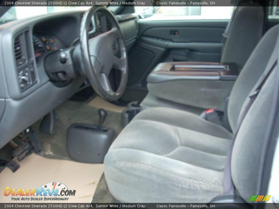 2004 Chevrolet Silverado 2500HD LS Crew Cab 4x4 Summit White / Medium Gray Photo #6