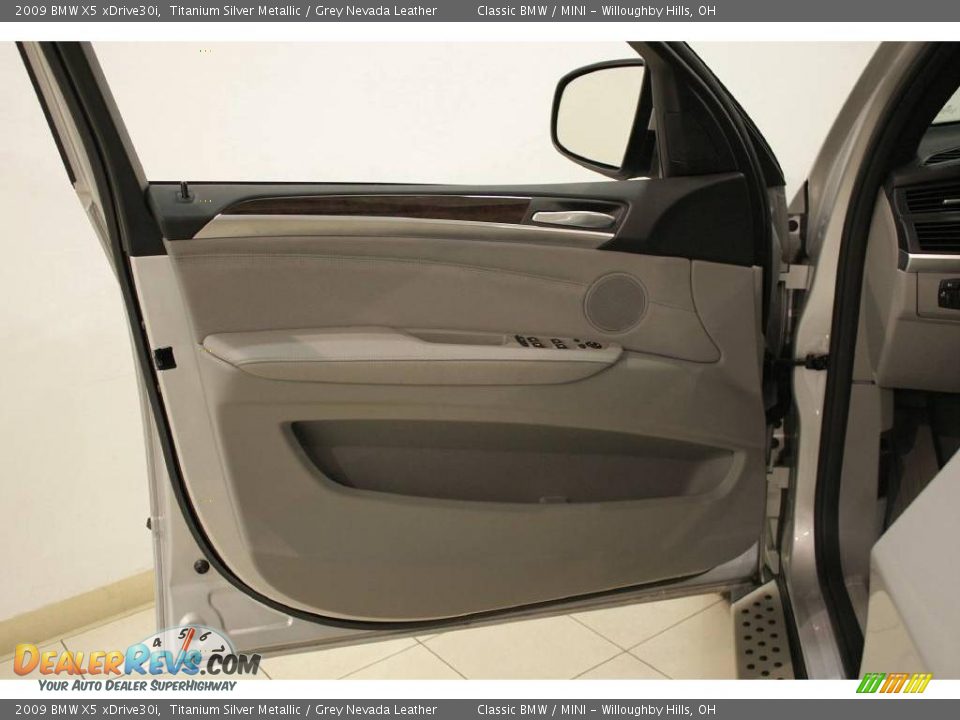 2009 BMW X5 xDrive30i Titanium Silver Metallic / Grey Nevada Leather Photo #8