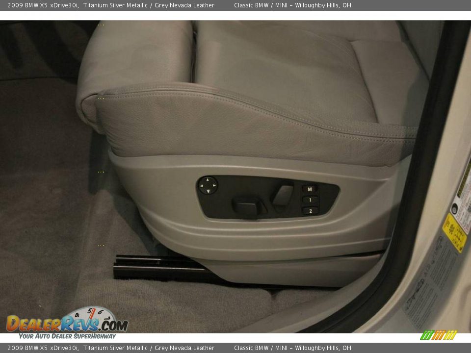 2009 BMW X5 xDrive30i Titanium Silver Metallic / Grey Nevada Leather Photo #10