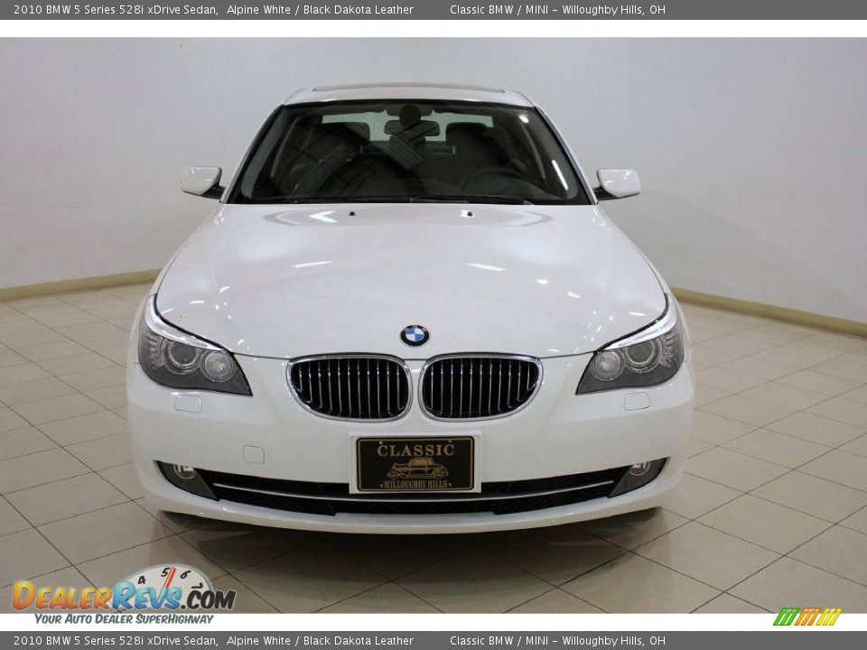 2010 BMW 5 Series 528i xDrive Sedan Alpine White / Black Dakota Leather Photo #2