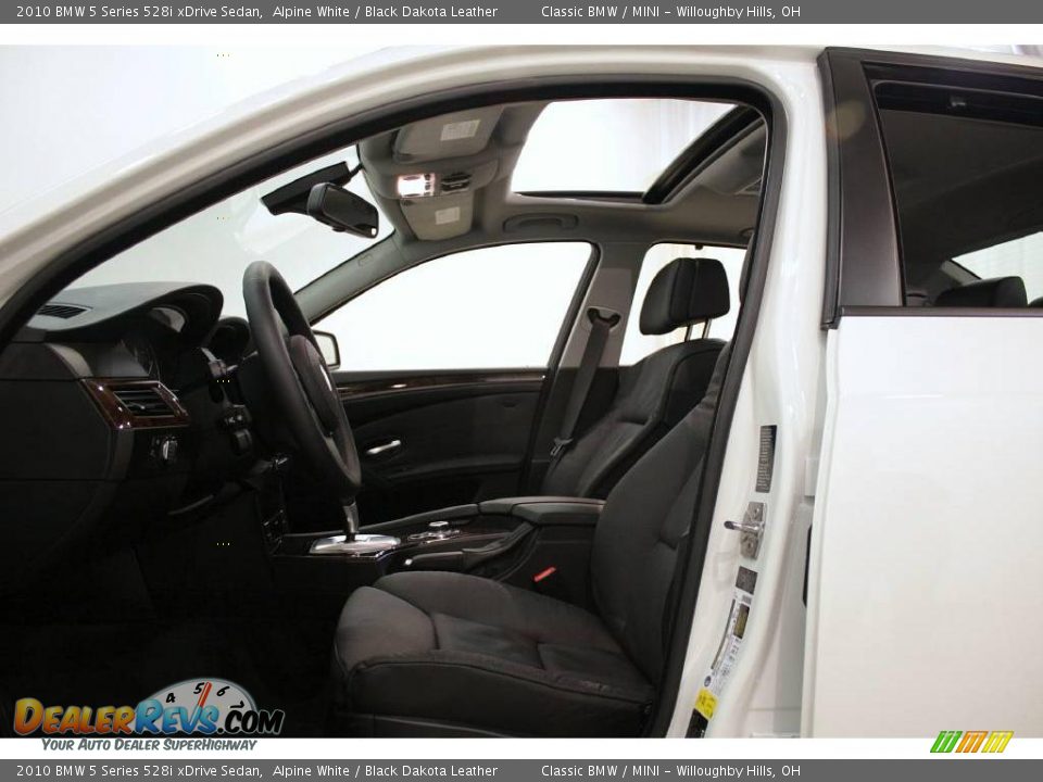 2010 BMW 5 Series 528i xDrive Sedan Alpine White / Black Dakota Leather Photo #9