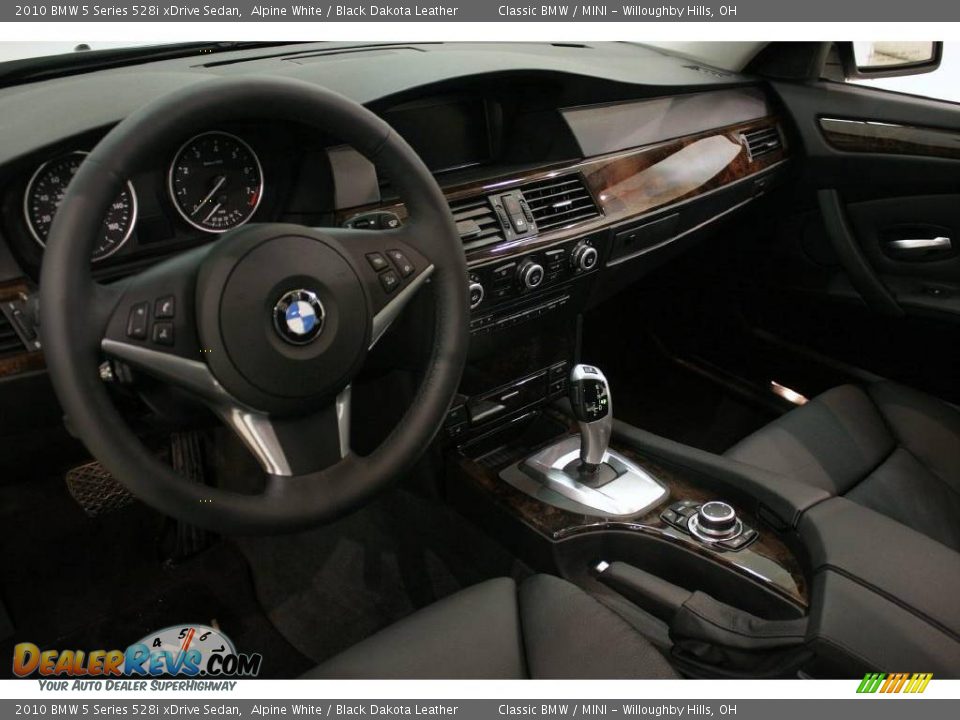 2010 BMW 5 Series 528i xDrive Sedan Alpine White / Black Dakota Leather Photo #11