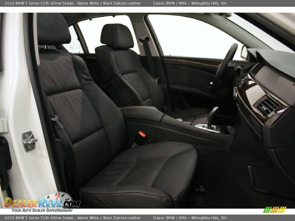 2010 BMW 5 Series 528i xDrive Sedan Alpine White / Black Dakota Leather Photo #20