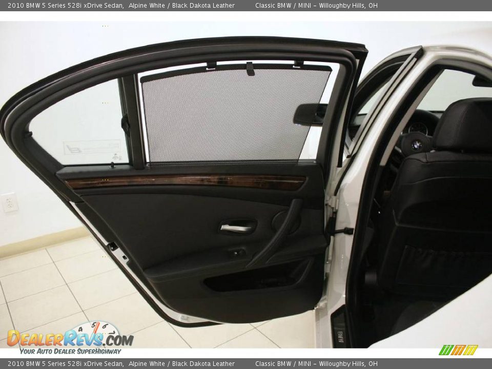 2010 BMW 5 Series 528i xDrive Sedan Alpine White / Black Dakota Leather Photo #22