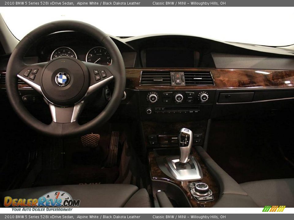2010 BMW 5 Series 528i xDrive Sedan Alpine White / Black Dakota Leather Photo #24