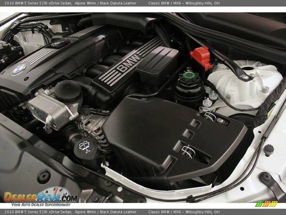 2010 BMW 5 Series 528i xDrive Sedan Alpine White / Black Dakota Leather Photo #27
