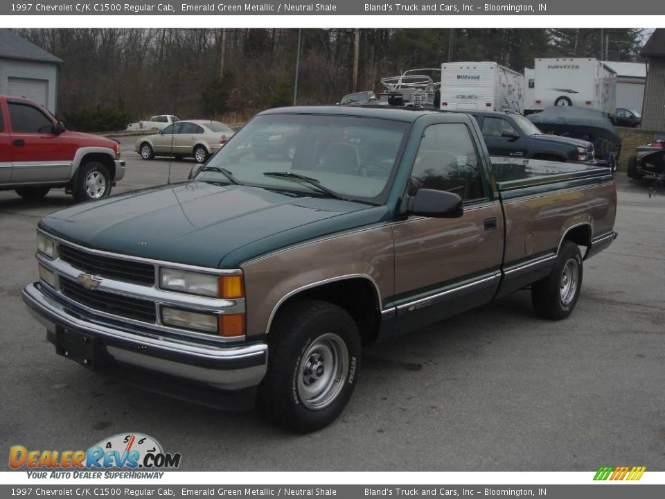 1997 Chevrolet C/K C1500 Regular Cab Emerald Green Metallic / Neutral Shale Photo #6