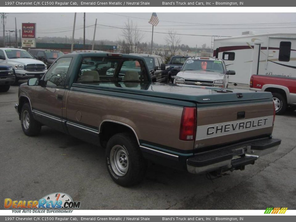 1997 Chevrolet C/K C1500 Regular Cab Emerald Green Metallic / Neutral Shale Photo #8