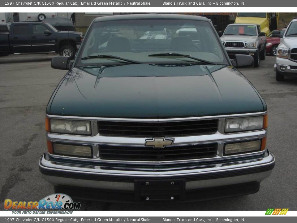 1997 Chevrolet C/K C1500 Regular Cab Emerald Green Metallic / Neutral Shale Photo #9