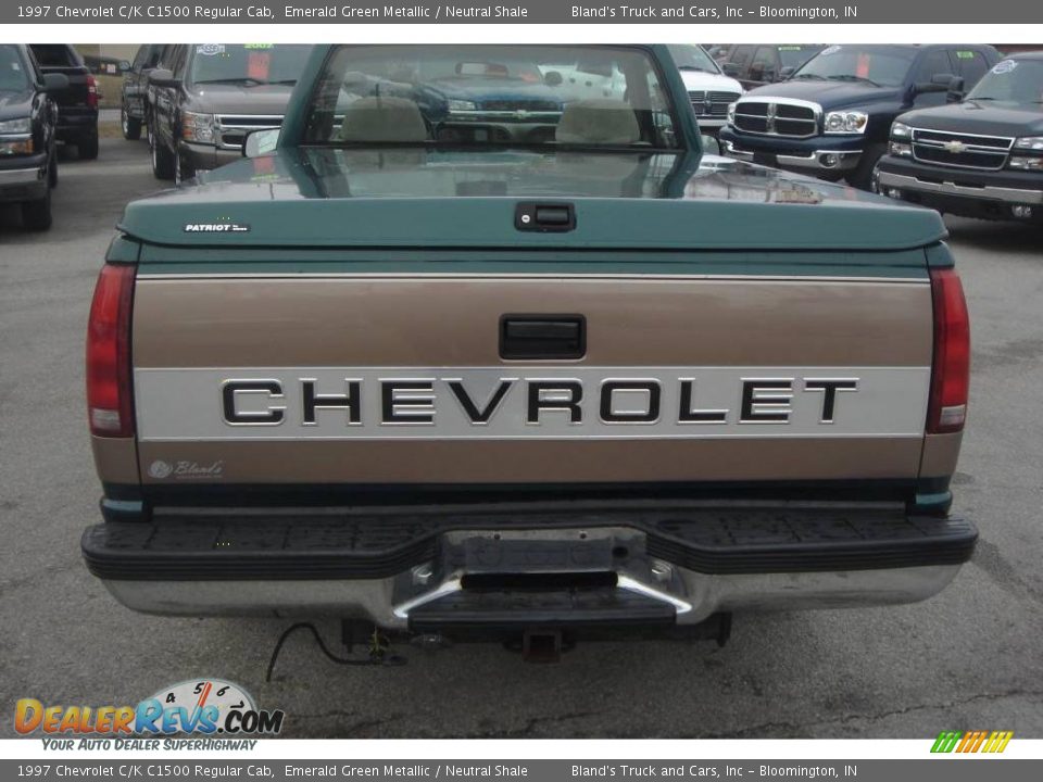 1997 Chevrolet C/K C1500 Regular Cab Emerald Green Metallic / Neutral Shale Photo #14