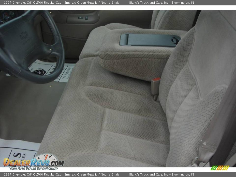 1997 Chevrolet C/K C1500 Regular Cab Emerald Green Metallic / Neutral Shale Photo #21