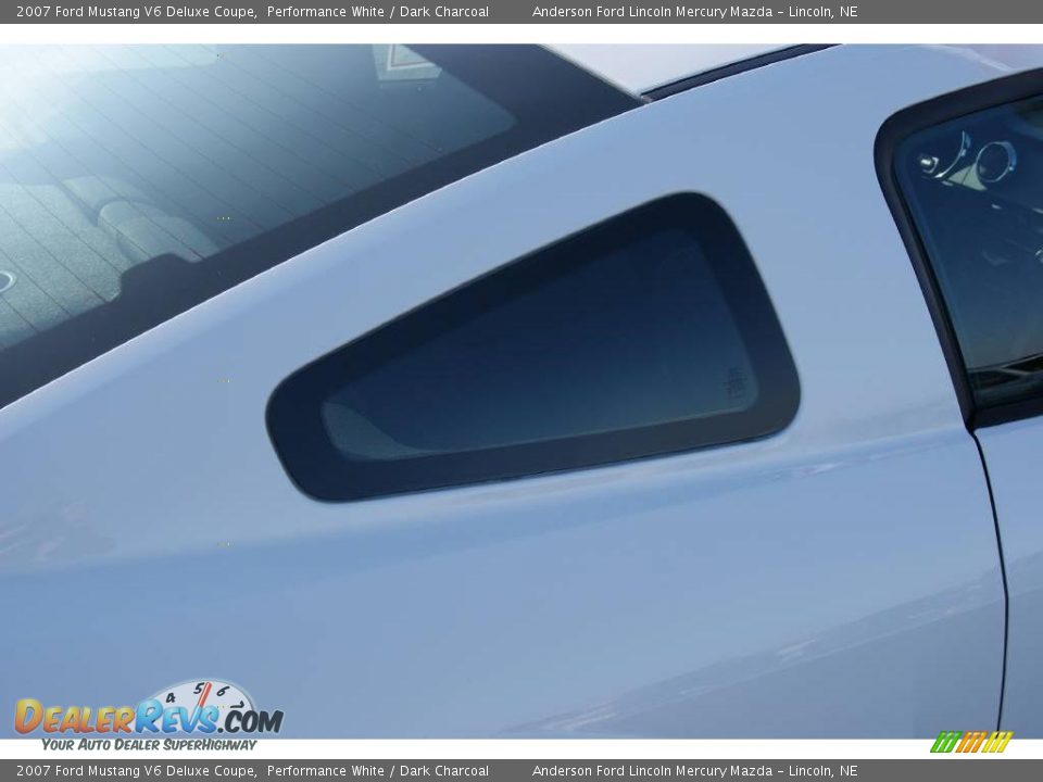 2007 Ford Mustang V6 Deluxe Coupe Performance White / Dark Charcoal Photo #25