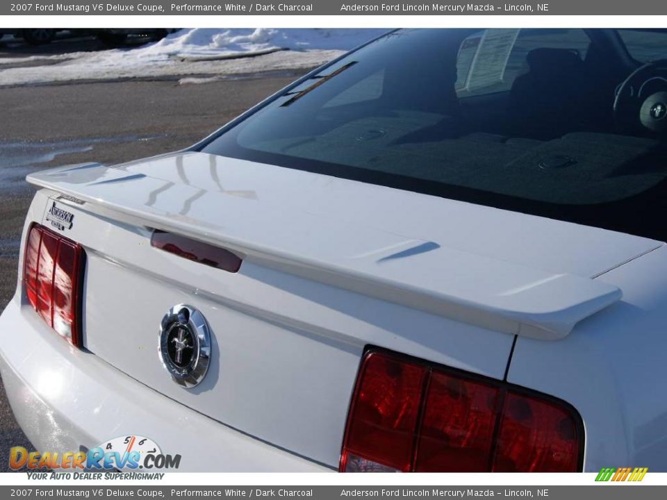 2007 Ford Mustang V6 Deluxe Coupe Performance White / Dark Charcoal Photo #26