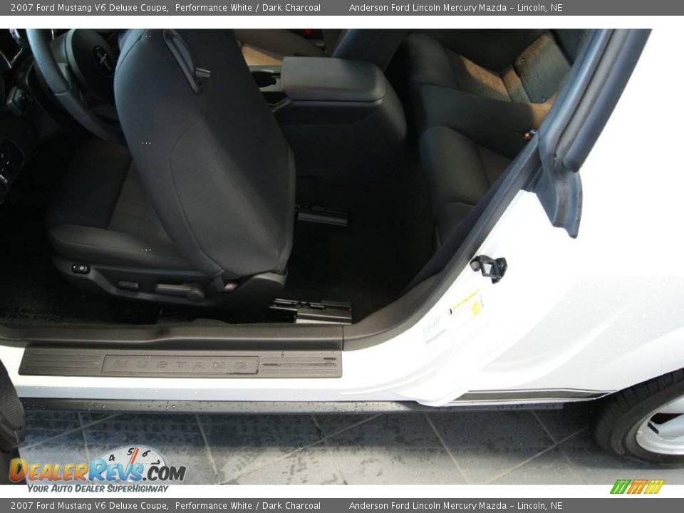 2007 Ford Mustang V6 Deluxe Coupe Performance White / Dark Charcoal Photo #35