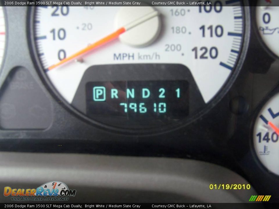 2006 Dodge Ram 3500 SLT Mega Cab Dually Bright White / Medium Slate Gray Photo #18