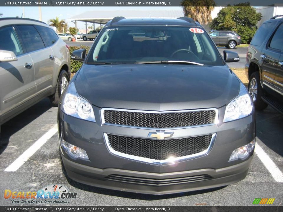2010 Chevrolet Traverse LT Cyber Gray Metallic / Ebony Photo #2