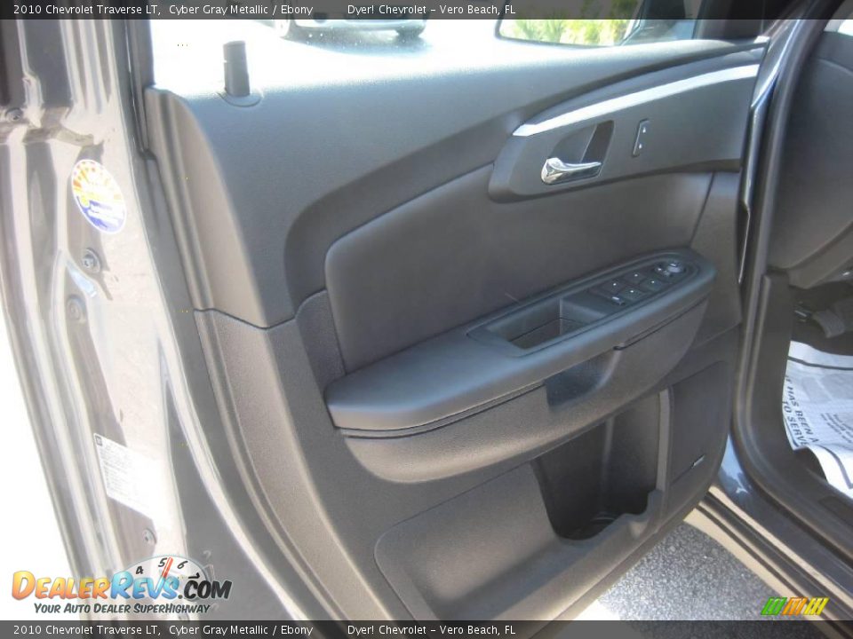 2010 Chevrolet Traverse LT Cyber Gray Metallic / Ebony Photo #4