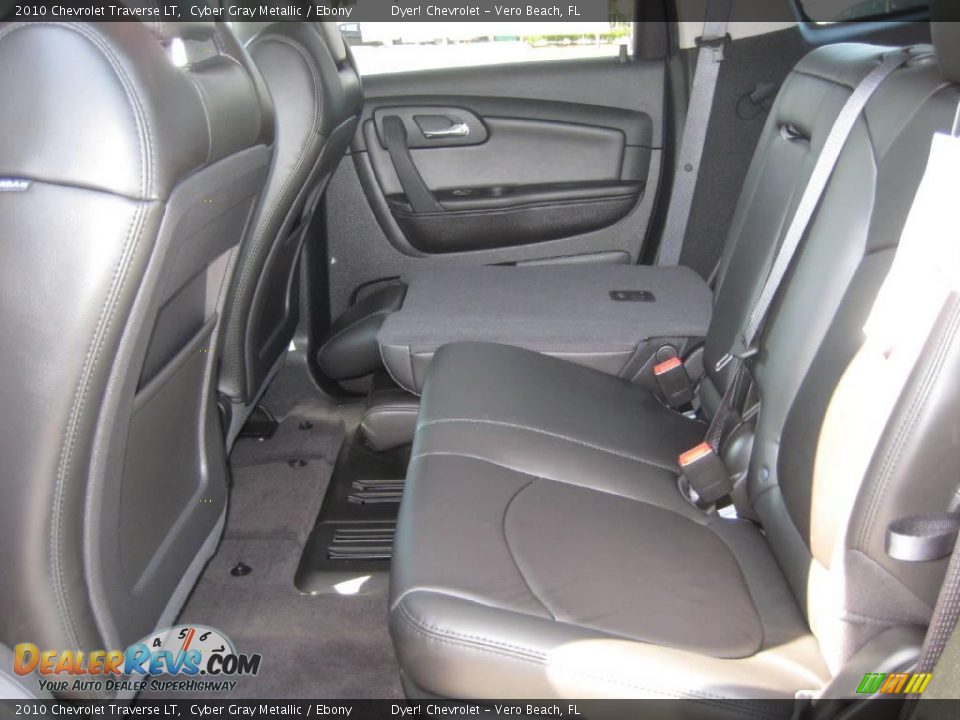 2010 Chevrolet Traverse LT Cyber Gray Metallic / Ebony Photo #6