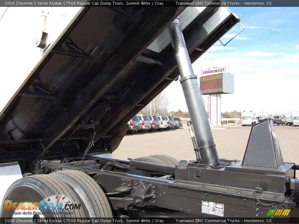 2006 Chevrolet C Series Kodiak C7500 Regular Cab Dump Truck Summit White / Gray Photo #10