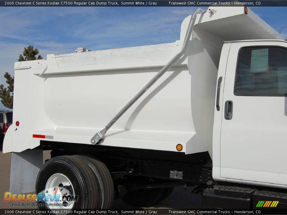 2006 Chevrolet C Series Kodiak C7500 Regular Cab Dump Truck Summit White / Gray Photo #12