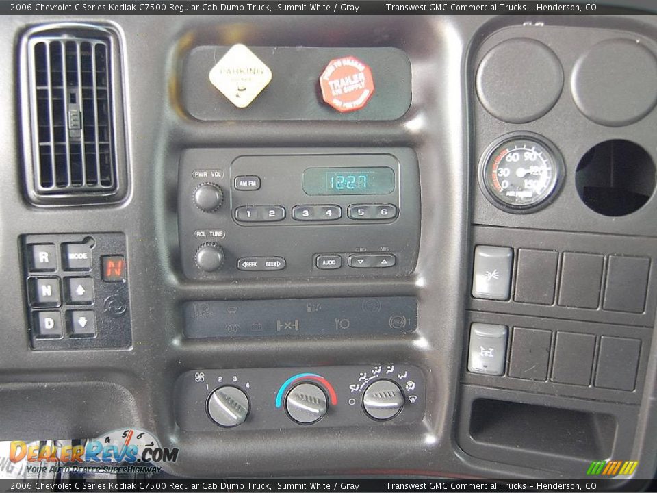 2006 Chevrolet C Series Kodiak C7500 Regular Cab Dump Truck Summit White / Gray Photo #24