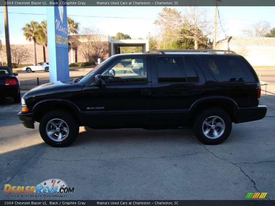 2004 Chevrolet Blazer LS Black / Graphite Gray Photo #5