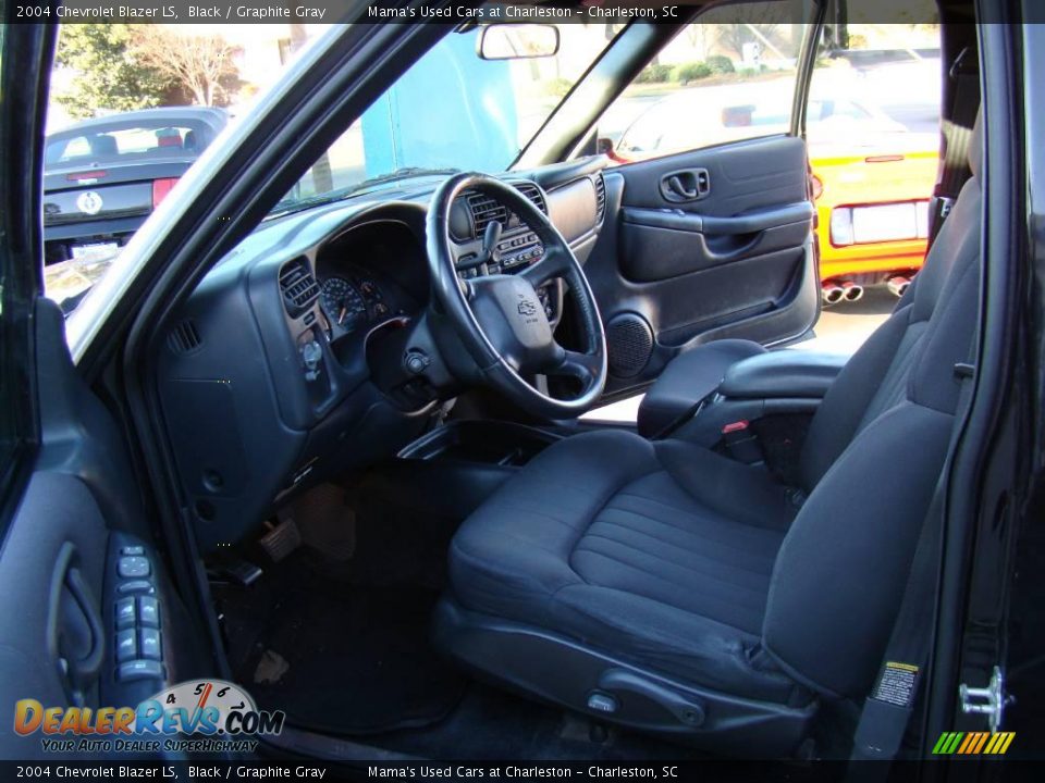 2004 Chevrolet Blazer LS Black / Graphite Gray Photo #11