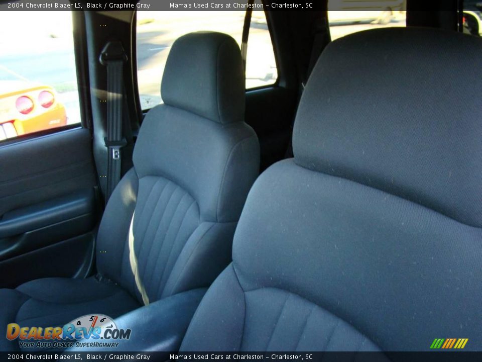 2004 Chevrolet Blazer LS Black / Graphite Gray Photo #12
