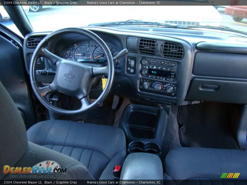 2004 Chevrolet Blazer LS Black / Graphite Gray Photo #18