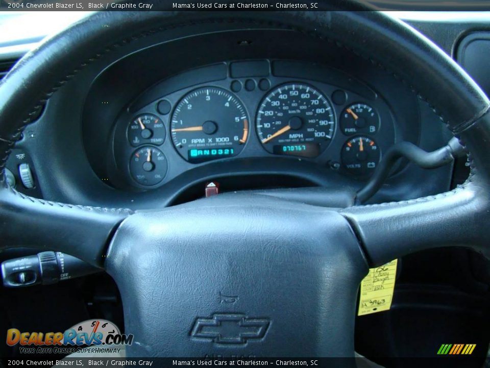 2004 Chevrolet Blazer LS Black / Graphite Gray Photo #24