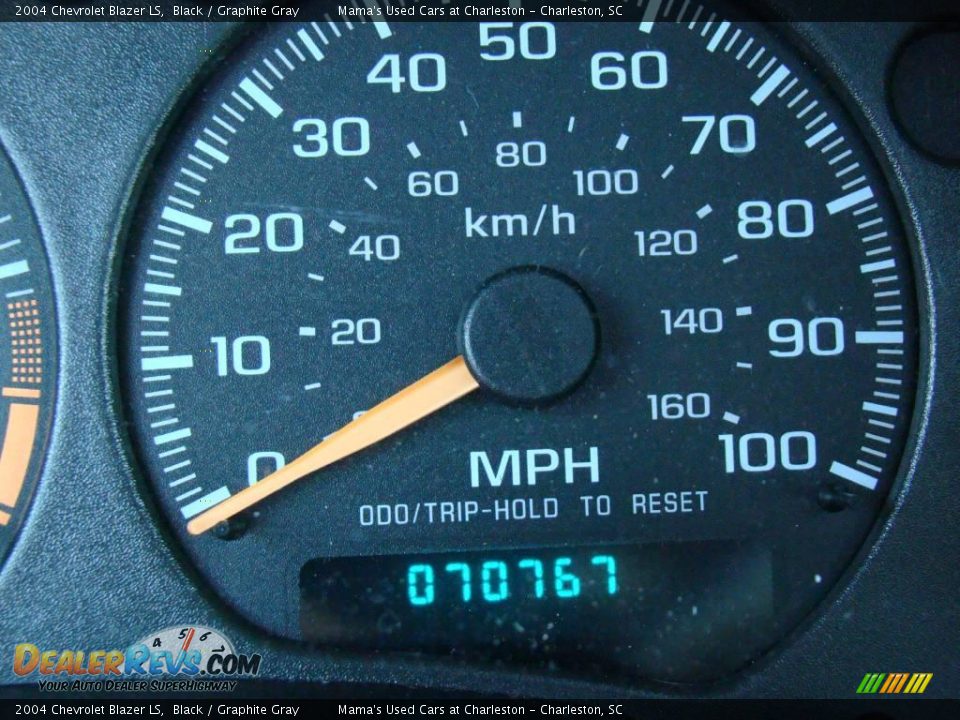 2004 Chevrolet Blazer LS Black / Graphite Gray Photo #25