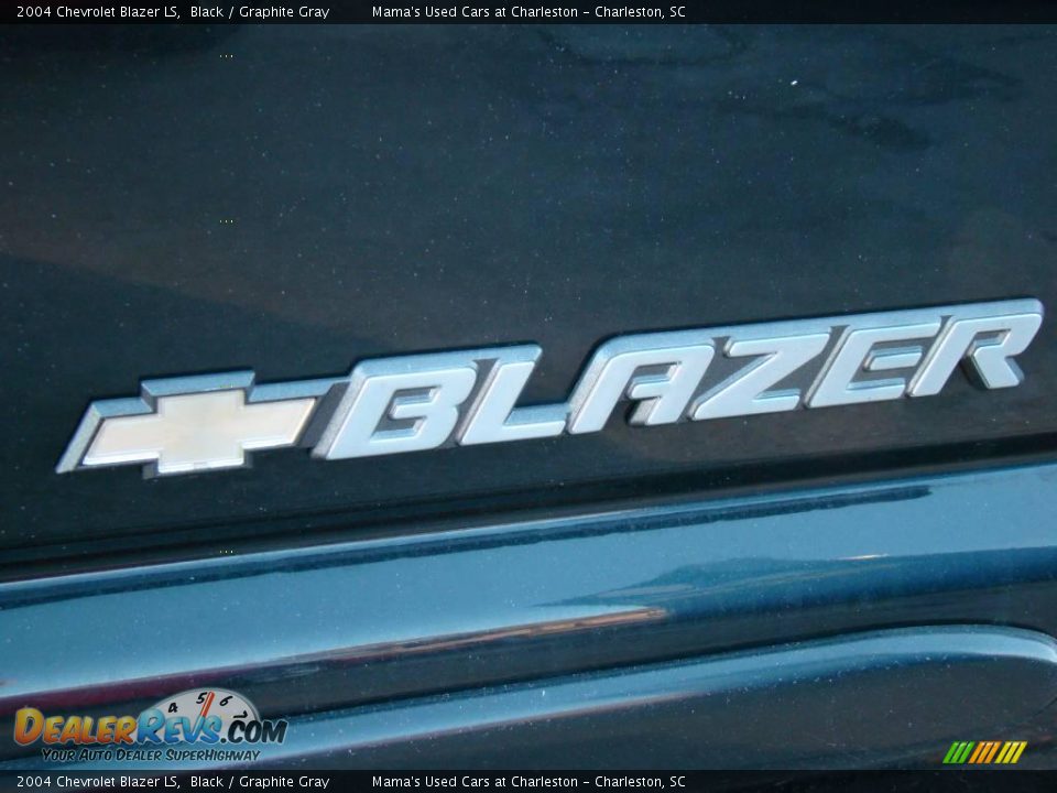 2004 Chevrolet Blazer LS Black / Graphite Gray Photo #35