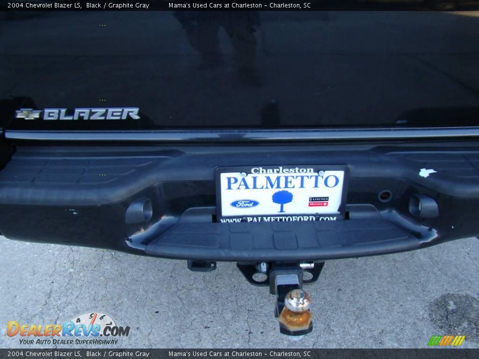 2004 Chevrolet Blazer LS Black / Graphite Gray Photo #36