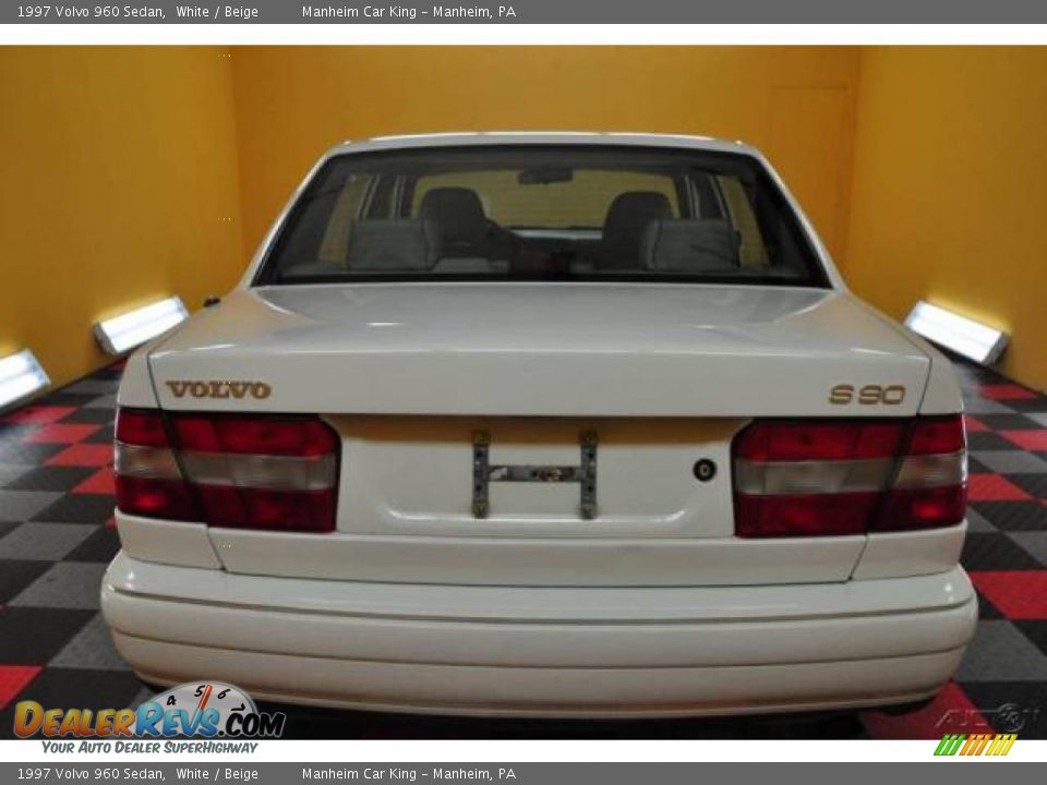 1997 Volvo 960 Sedan White / Beige Photo #5