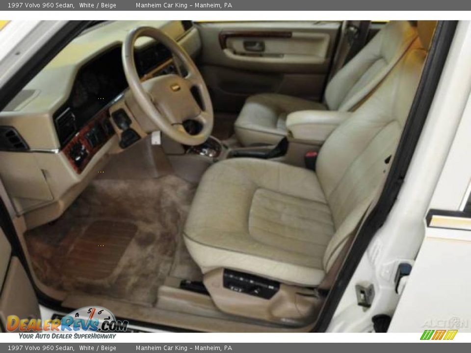 1997 Volvo 960 Sedan White / Beige Photo #13