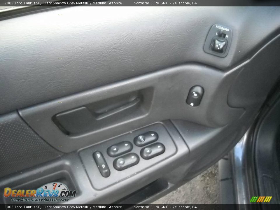 2003 Ford Taurus SE Dark Shadow Grey Metallic / Medium Graphite Photo #16