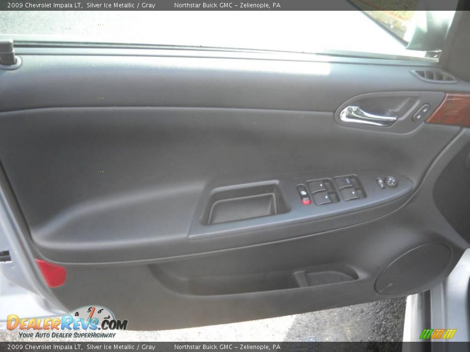 2009 Chevrolet Impala LT Silver Ice Metallic / Gray Photo #6