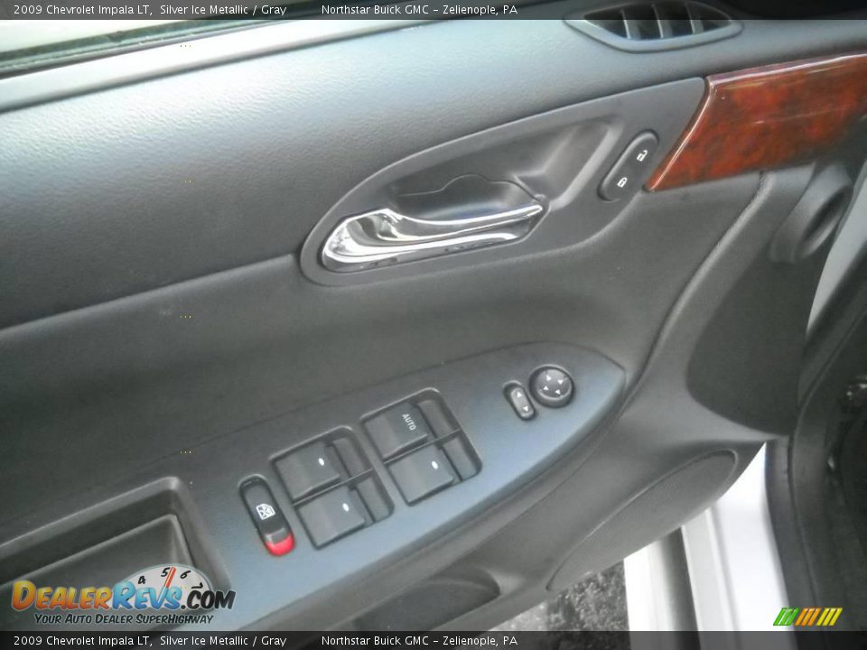 2009 Chevrolet Impala LT Silver Ice Metallic / Gray Photo #16