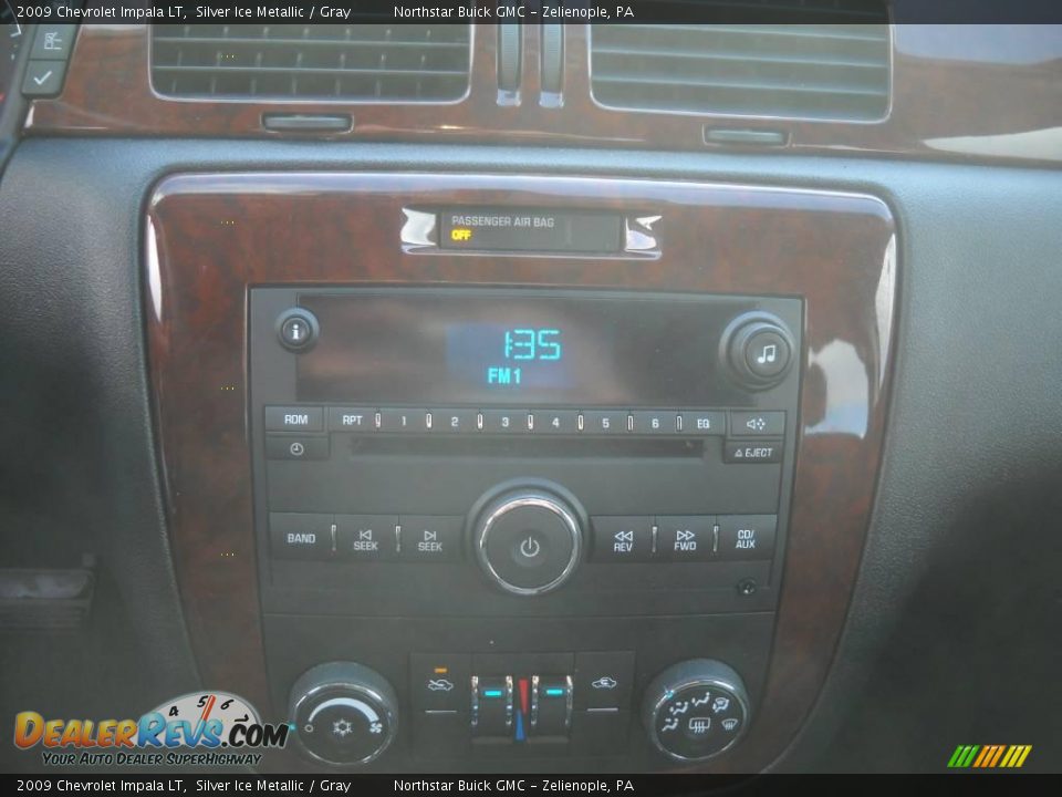 2009 Chevrolet Impala LT Silver Ice Metallic / Gray Photo #17