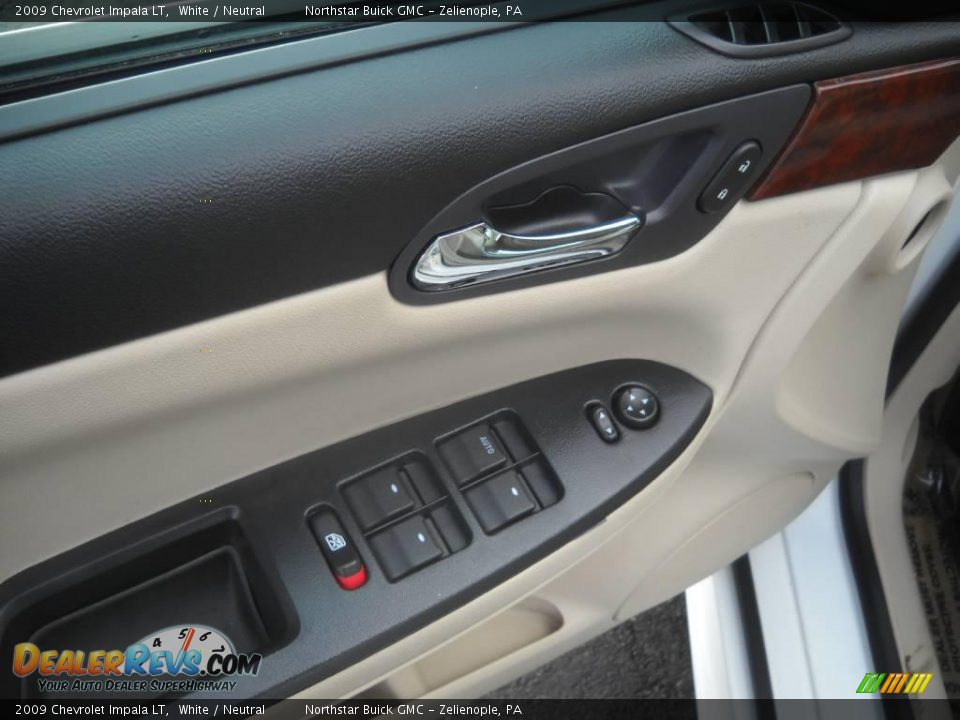 2009 Chevrolet Impala LT White / Neutral Photo #17