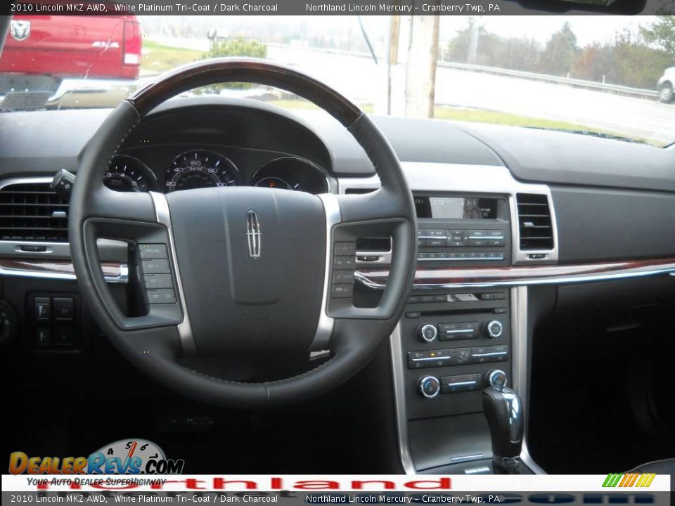 2010 Lincoln MKZ AWD White Platinum Tri-Coat / Dark Charcoal Photo #10