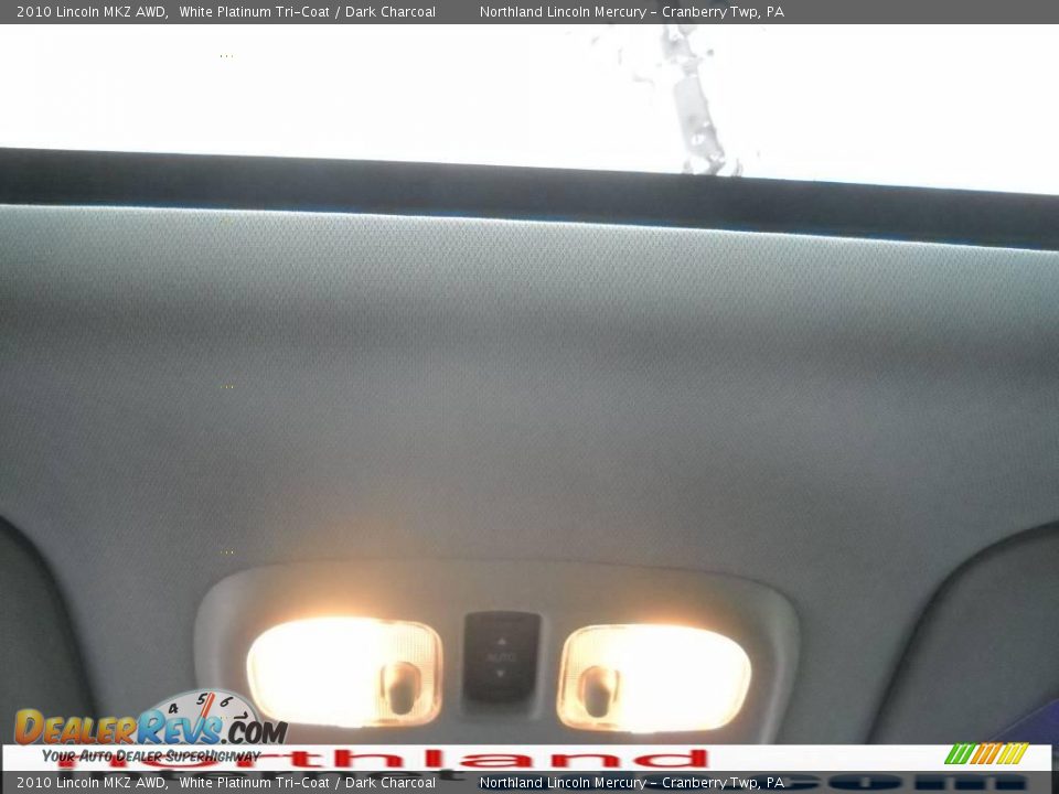 2010 Lincoln MKZ AWD White Platinum Tri-Coat / Dark Charcoal Photo #16