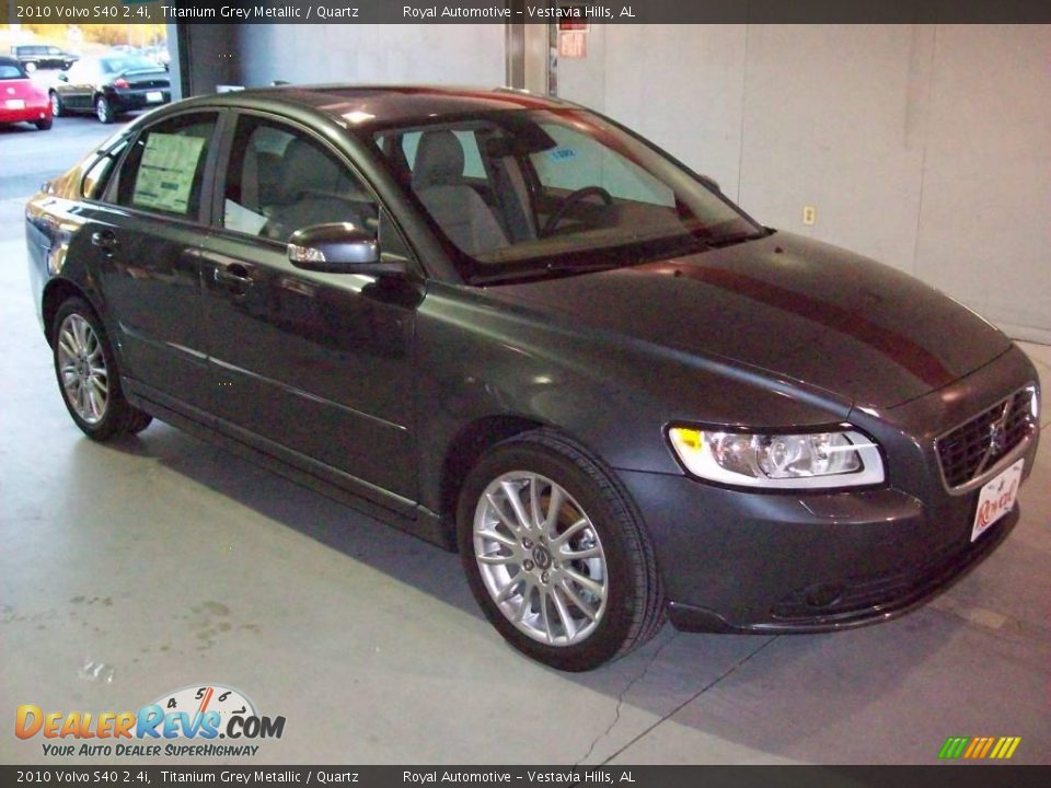 2010 Volvo S40 2.4i Titanium Grey Metallic / Quartz Photo #1