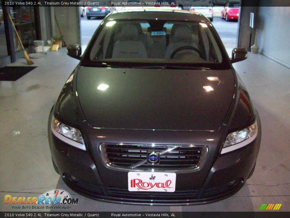 2010 Volvo S40 2.4i Titanium Grey Metallic / Quartz Photo #2