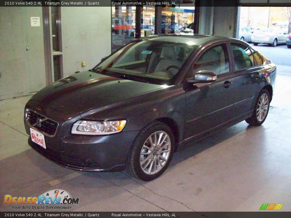 2010 Volvo S40 2.4i Titanium Grey Metallic / Quartz Photo #3