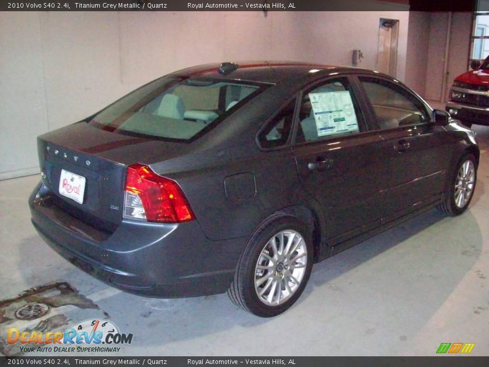 2010 Volvo S40 2.4i Titanium Grey Metallic / Quartz Photo #6