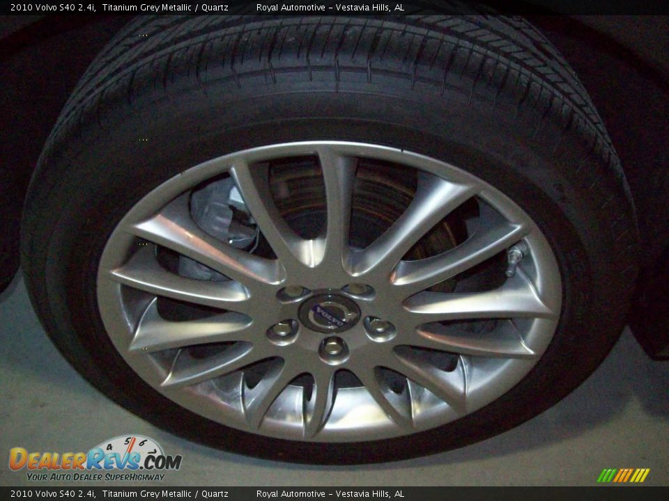 2010 Volvo S40 2.4i Titanium Grey Metallic / Quartz Photo #7