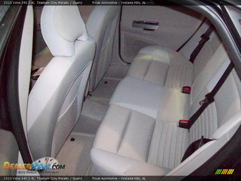 2010 Volvo S40 2.4i Titanium Grey Metallic / Quartz Photo #20