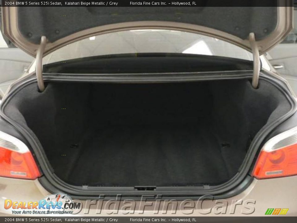 2004 BMW 5 Series 525i Sedan Kalahari Beige Metallic / Grey Photo #10